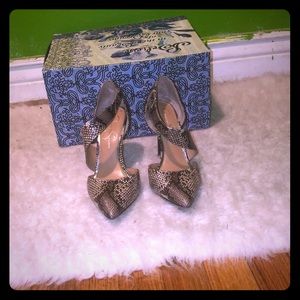 Jessica Simpson heels